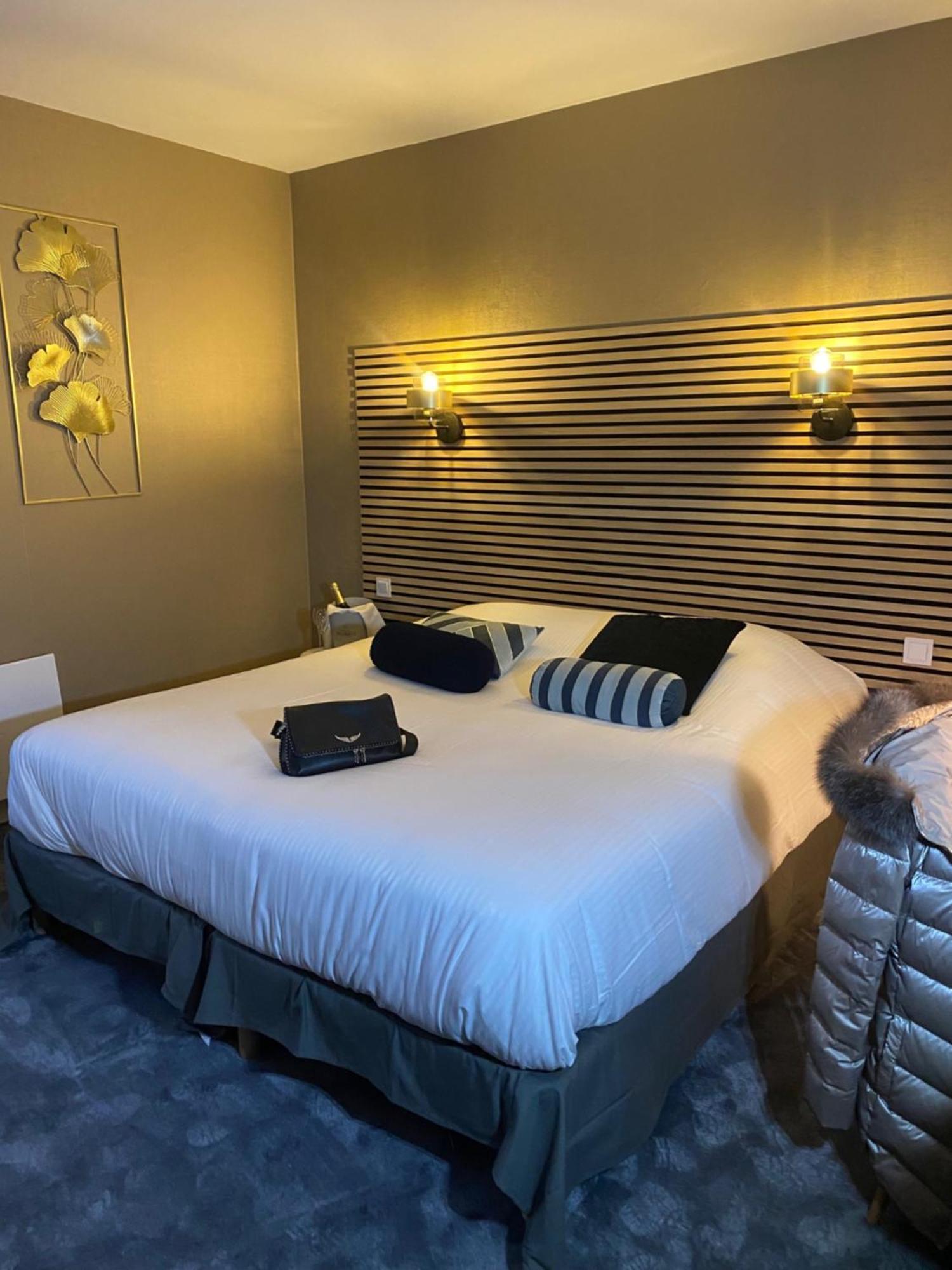 La Glycine Hotel, Spa Et Bien-Etre Бенувиль Экстерьер фото